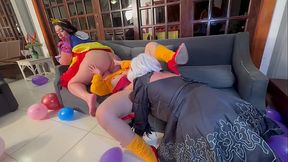 Nier Automata, Branca de Neve e Velma fazem um delicioso menage lesbico