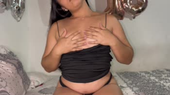Missmanu2's Sizzling Sisterly Seduction: Colombian Beauty Tantalizes