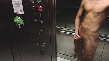 Fully naked wank in the elevator