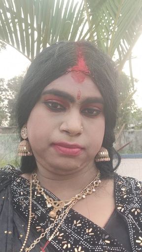 Crossdresser Meghna sissy outing at park