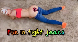 JEANS FETISH: Mia Mimi fun in tight jeans