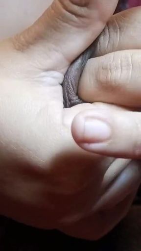 There's nothing better than giving a good massage with my hands to a beautifull 1   Clip 1