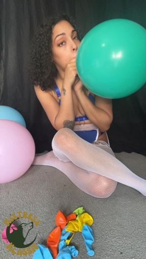 Blowing & PoppingBallons