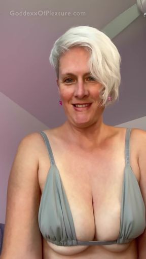 StepMommy Uses Your Face For Her Pleasure - JOI COUNTDOWN   Clip 1