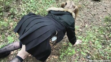 Blonde huntress takes a face full of cum from the hunt