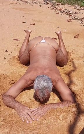 Ladysilva hot ass on the beach