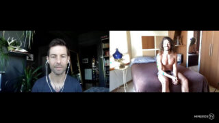 Büyük penisli Avrupalı yakışıklılar web kamerasında okşama ve sevişme yapıyorlar.