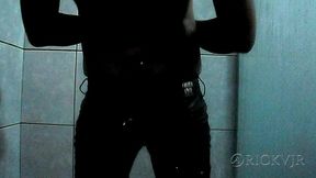 Twerking at Bathroom 'black at Shower'