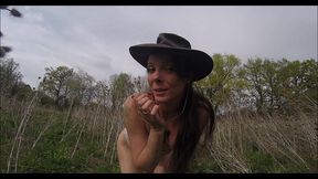 orgasme champetreen promenade dans la campagne, je suis prise par une envie de...