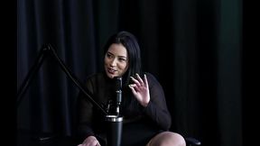 A m&atilde_e respeita o que ela faz, no come&ccedil_o fez valores interessantes com fotos de buceta, e a cenoura... - Pri Melancia (SHEER/RED)