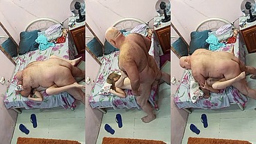 NOVINHA AMA ESSE VELHO DEIXA O COROA GOZAR TODOS OS DIAS DENTRO DA PEPEKA