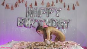 Wam!! Happy Birthday Martina Vs a Big Cake