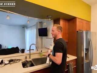 Liam Quinn's Butt Pumped. Bi Sex Hookup