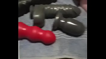 Muchos dildos para mi culo