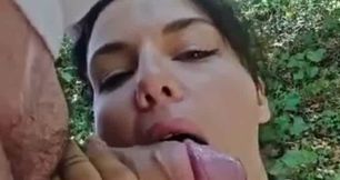 un mec me sperme le visage devant mon homme