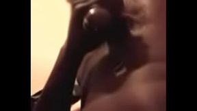 ay look my dig bick