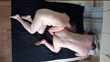 Nylonjunge trifft Notgeile Oma 3.1 ** Ficken **