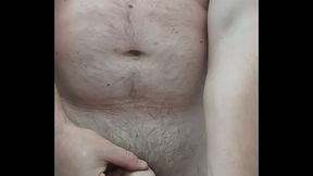 VID 423 Ma masturbez si imi beau pisatul in toaleta publica (3min)