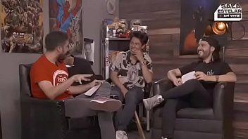 Gordo hijo de puta se folla el programa de dos homosexuales