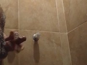 Un pajaso en el baño