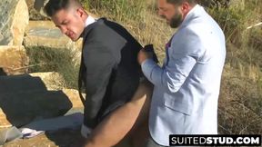 Robbie Rojo spreads legs for Hector de Silva's wild missionary