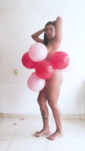 Let's play popping balloons until we're naked! - Catalina Days