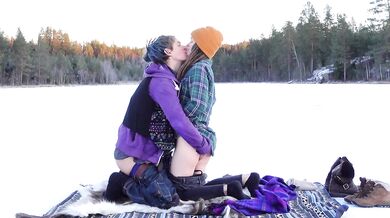 Sex on a frozen lake - RosenlundX - HD