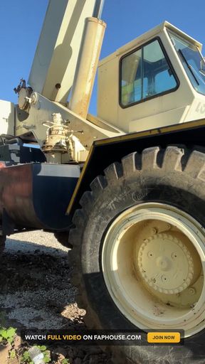 Kennie Jai Nude in Outoor!