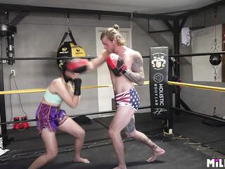 Boxing honey pins down hot sparring partner