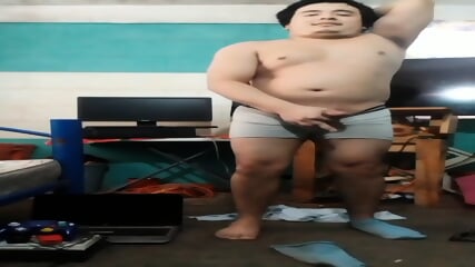 Jesus en boxer jalandose el pene avienta semen 85