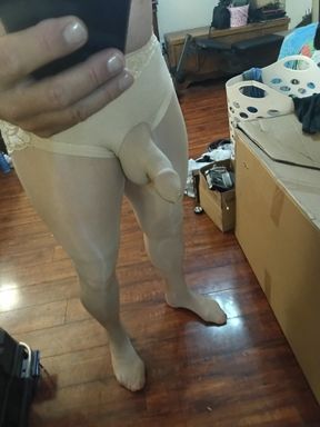 Having fun between the buns