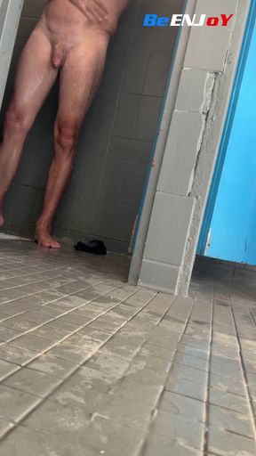 BeENJoY- Naked in the men's collective changing rooms of the pool with another man, the lady at the reception rinses her eyes