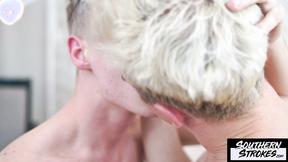 ”SOUTHERNSTROKES Blond Teen Marcus Paradise Barebacks Nick Starlight Booty”