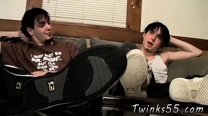 Gay submit to my feet stories Horny men can't ignore their dicks!