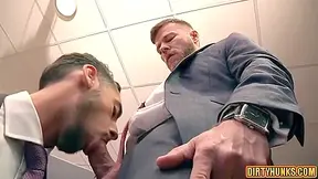 Muscle Homosexual Arse Stab With Cumshot