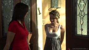 Lesbian Pussy Licking at it'_s finest with Prinzzess and Zoey Holloway