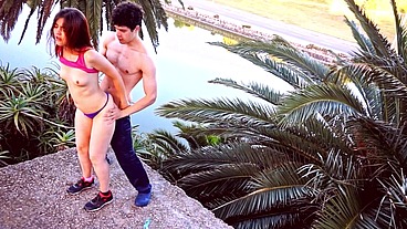 4K Real outdoor sex young couple fucking in the park