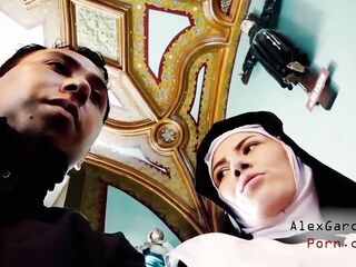 CCan Sor Raymunda - Religiosa confiesa deseo sexual por su superior y lo cita para culear