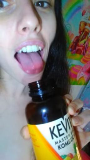 Onlyfans ManyVids Hairy Hippie Slut Wants to Get Married &amp; Put PUSSY JUICE on your Drink Glass Rims