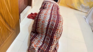 Arab Beautiful Big Ass &amp; Tight Pussy Stepmom Stuck Under Bed Now She Want Rough Anal From Stranger