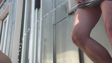 Dared to piss on my naked flatmate who gets hard