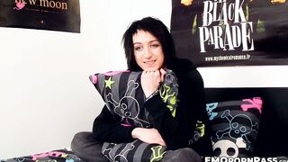 Tattooed emo Mylo Fox using hands and sex toys to make himself cum