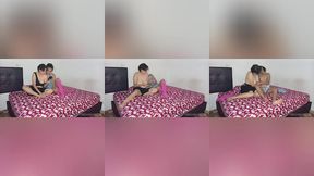 trio real casero con mi esposa y su amiga, llegue de trabajar y las encontre grabando porno.