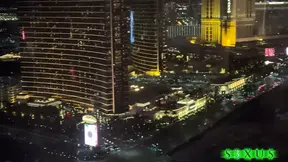 Beautiful blonde Laney Grey and Linzee Ryder in first-time FFM threesome