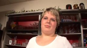 With her wet pussy this BBW milf of German descent shows herself enjoying with sex toys in her pussy