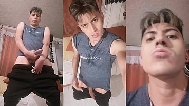 Chacal masturbandose hasta correrse