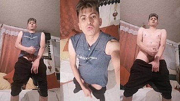 Chacal masturbandose hasta correrse