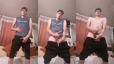 Chacal masturbandose hasta correrse