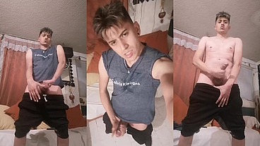 Chacal masturbandose hasta correrse