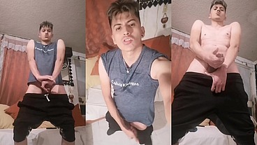 Chacal masturbandose hasta correrse